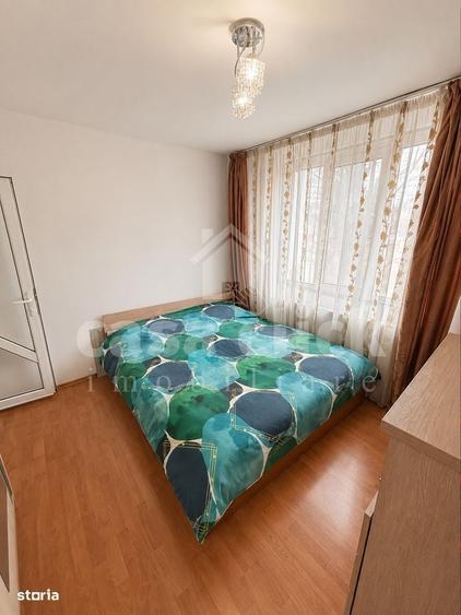 Apartament cu 3 camere semidecomandat în Micro 19
