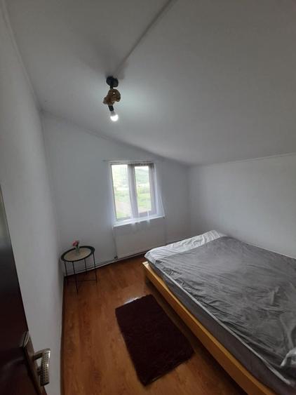 Casă cu 4 camere cu Teren 1000 Mp în Central
