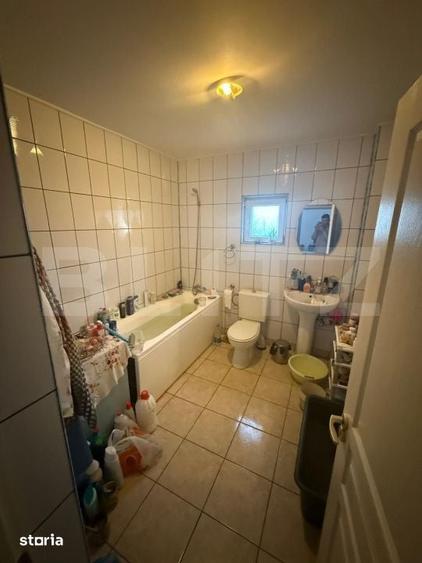 Casă cu 6 camere cu Teren 1000 Mp în Șcheia