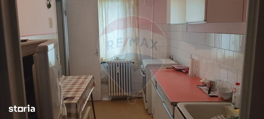 Apartament cu 2 camere semidecomandat în Aurel Vlaicu