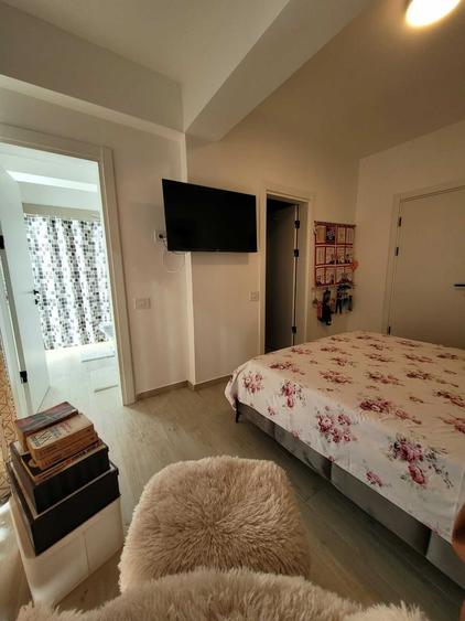 Apartament cu 3 camere semidecomandat în Nord