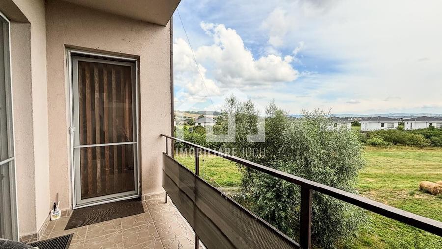 Apartament cu 2 camere semidecomandat, mobilat în Jucu de Mijloc