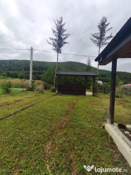 Casă cu 5 camere cu Teren 1250 Mp în Marginea