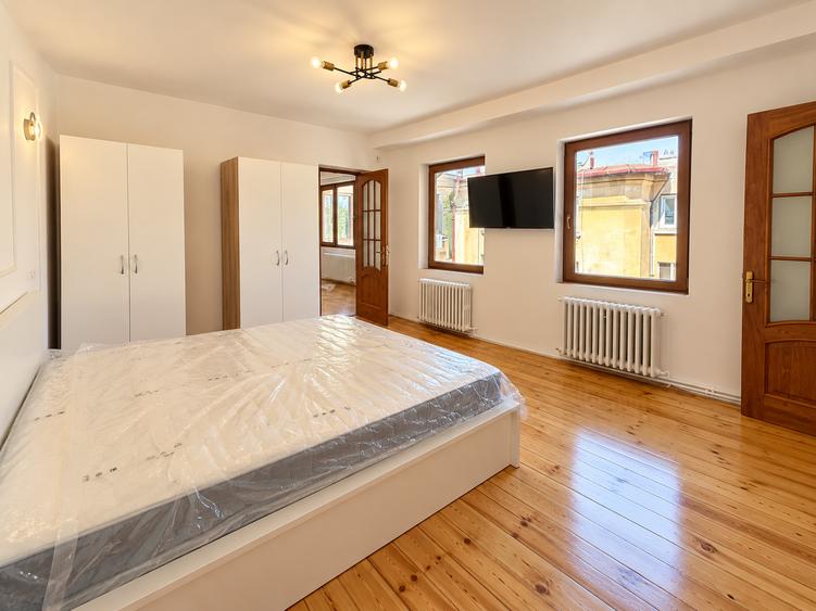 Apartament cu 3 camere decomandat în Kogălniceanu
