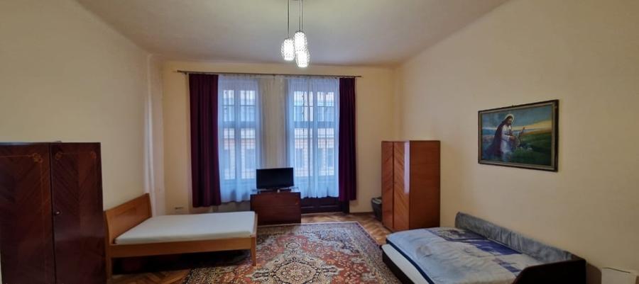 Apartament cu 2 camere decomandat, mobilat în Central