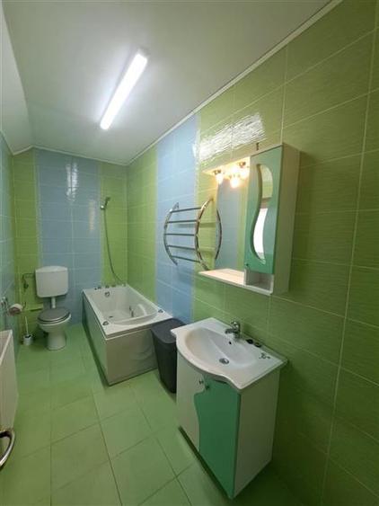 Duplex cu 5 camere cu Canalizare în Andrei Mureșanu