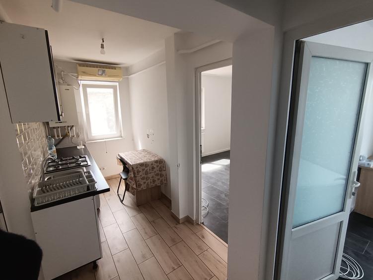 Apartament cu 2 camere decomandat, mobilat în Alexandru cel Bun