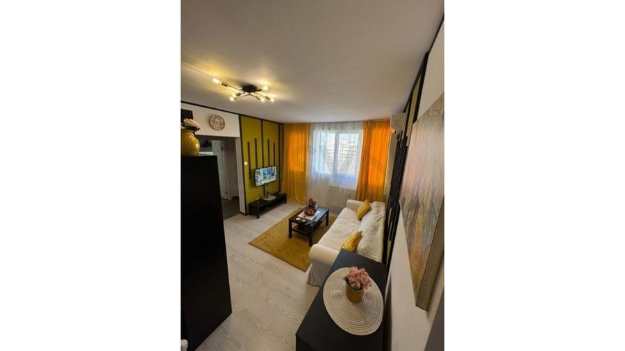 Apartament cu 2 camere semidecomandat, mobilat în Turda