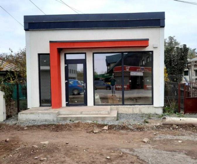 Spațiu comercial, de 70 mp, în Șendreni
