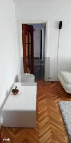 Apartament cu 4 camere în Drumul Taberei
