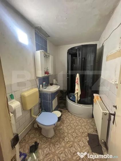 Apartament cu 2 camere semidecomandat în Micro 11