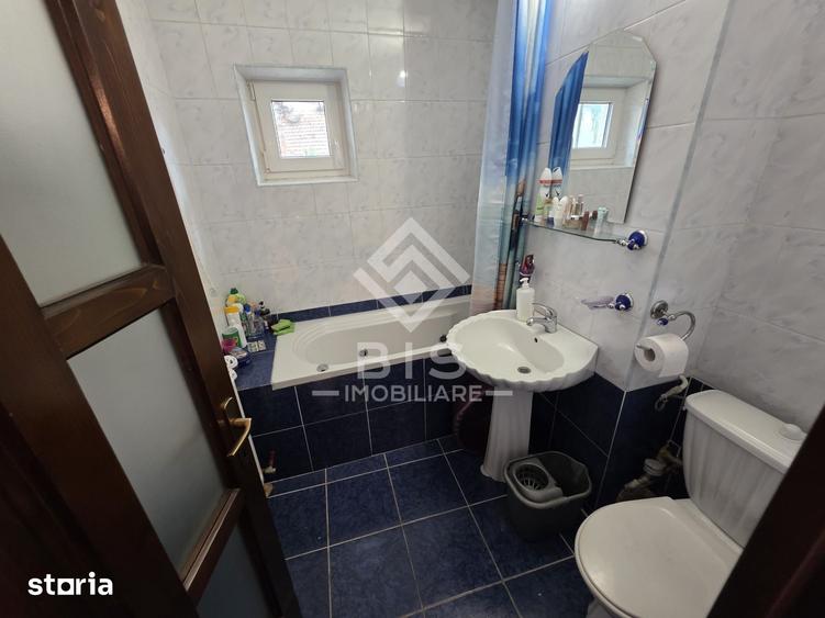Apartament cu 3 camere decomandat în Ștefan cel Mare