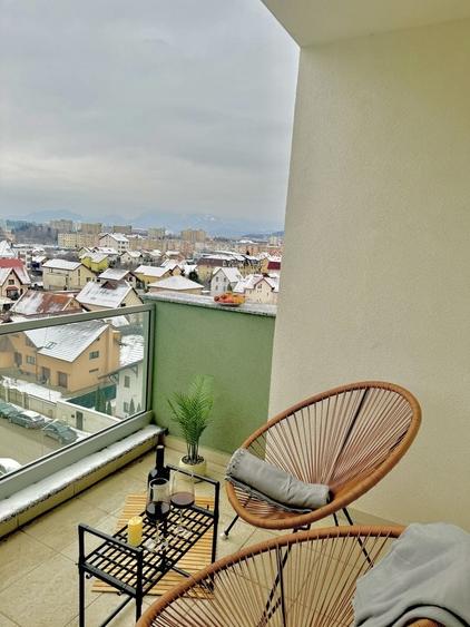 Apartament cu 2 camere semidecomandat în Tractorul