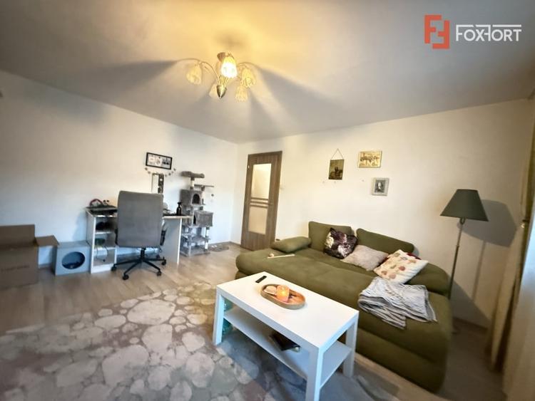 Apartament cu 3 camere decomandat, mobilat în Bucovina