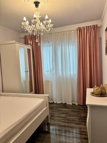 Apartament cu 4 camere decomandat în Ultracentral