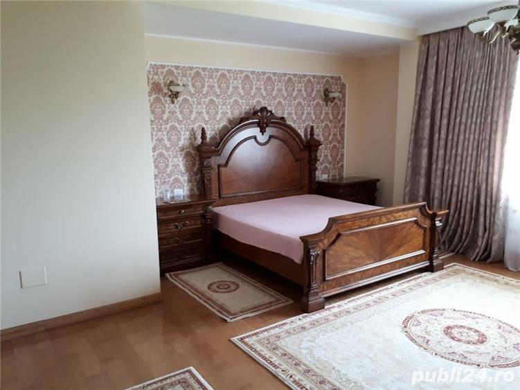 Casă cu 10 camere cu Teren 500 Mp în Eforie