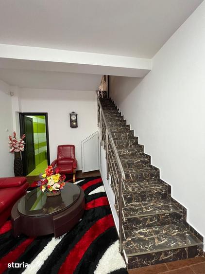 Casă cu Teren 400 Mp în Central
