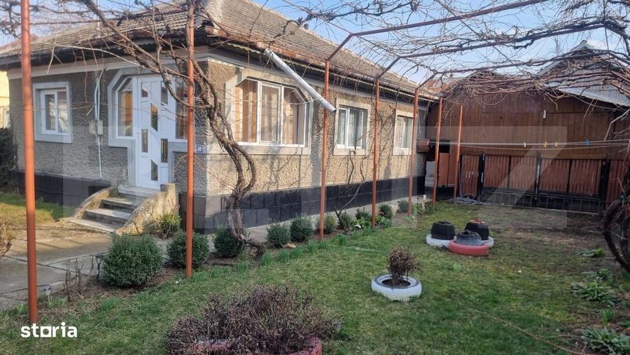 Casă cu 4 camere cu Teren 736 Mp în Măgureni