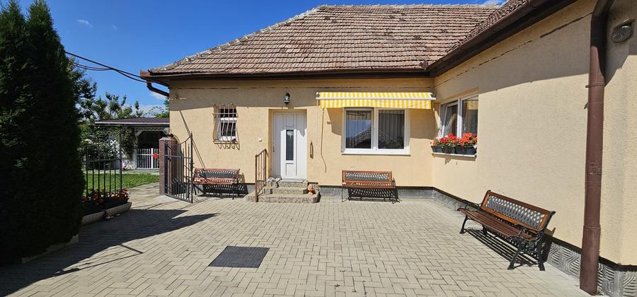Casă individuală cu 3 camere cu Canalizare în Lazaret