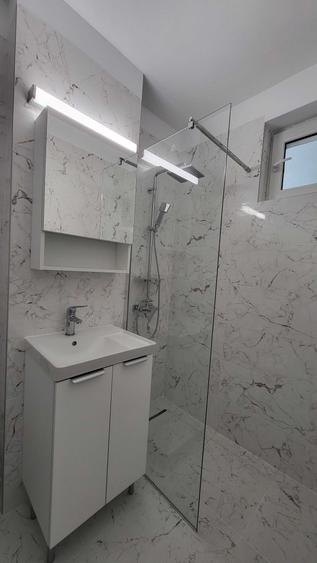 Apartament cu 2 camere decomandat în Cedonia