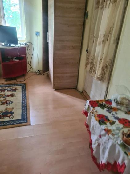Casă cu 6 camere cu Teren 2 Mp în Parepa-Rușani
