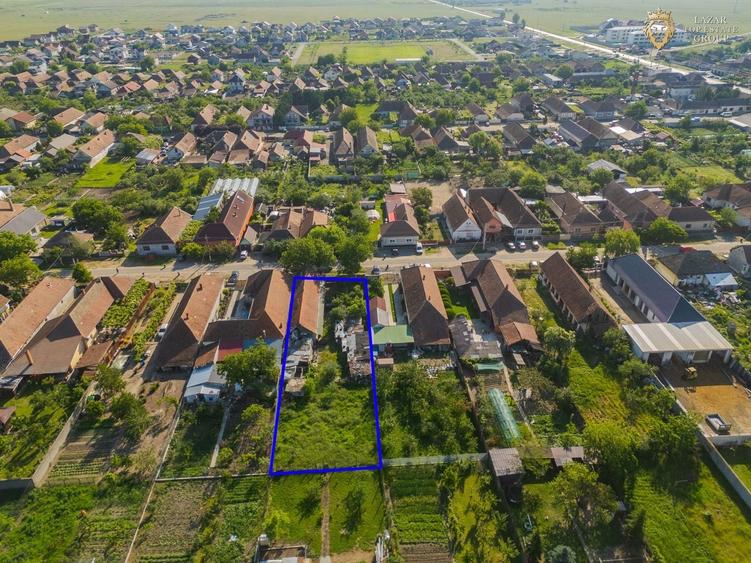 Casă individuală cu 5 camere cu Canalizare în Horia