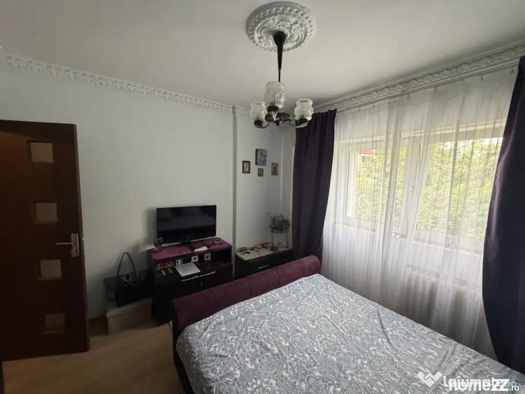 Apartament cu 4 camere decomandat în Herăstrău