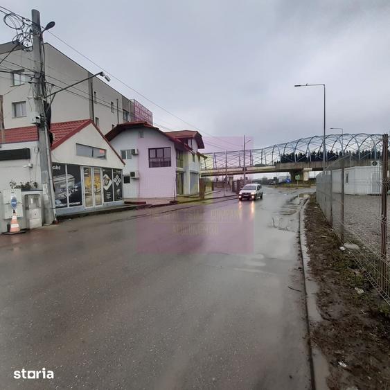Casă cu 6 camere cu Teren 370 Mp în Glina