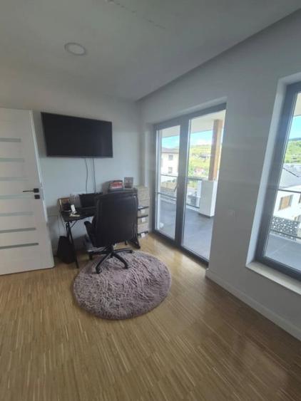 Casă cu 4 camere cu Teren 200 Mp în Gruia