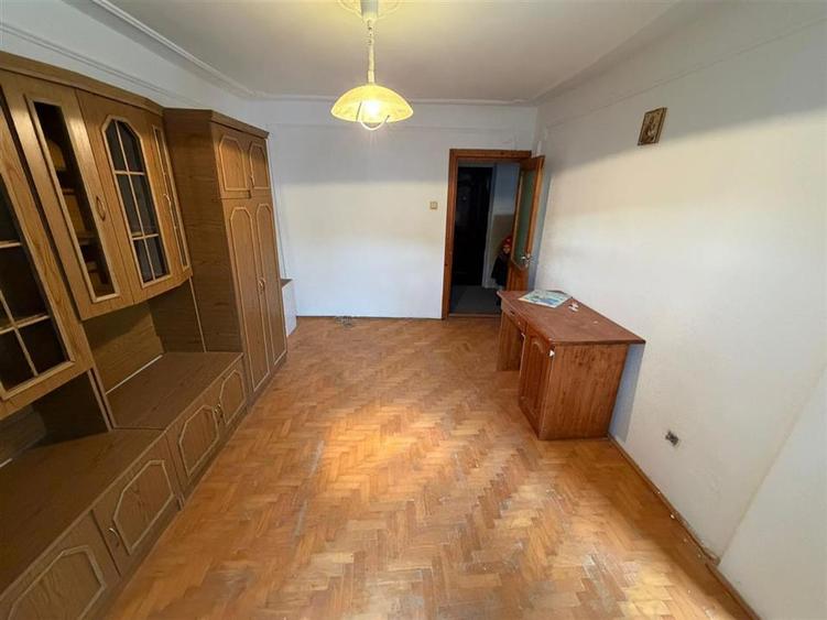 Garsoniera de vanzare - etaj 1 - 27mp - zona Brailei - Quattro - 1