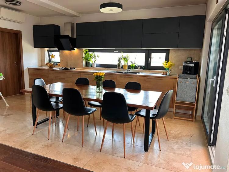 Casă cu 5 camere cu Teren 600 Mp în Moșnița Nouă