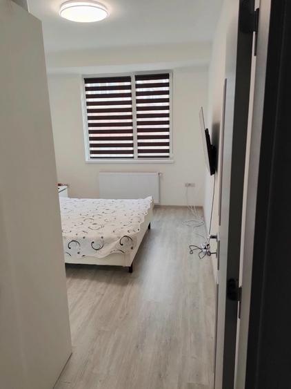 Apartament cu 2 camere decomandat în Roșu
