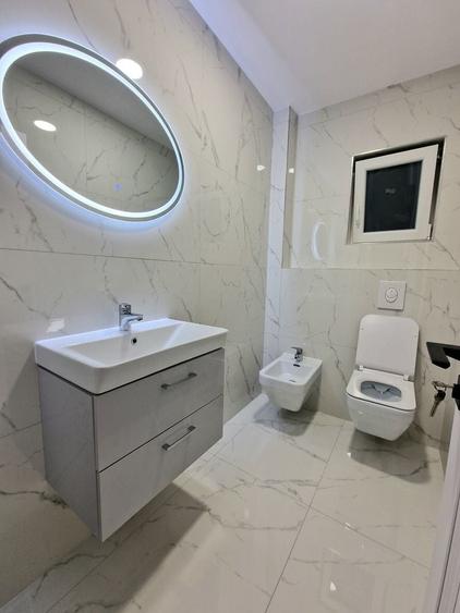 Apartament cu 2 camere decomandat în Ipotești