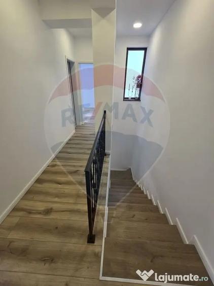 Casă cu 5 camere cu Teren 300 Mp în Ferme