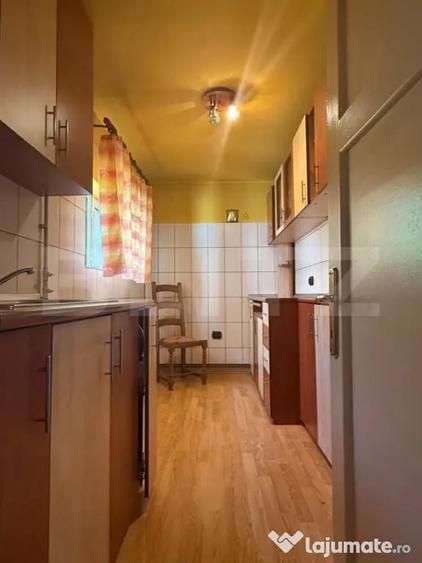 Apartament cu 3 camere semidecomandat în Democrației