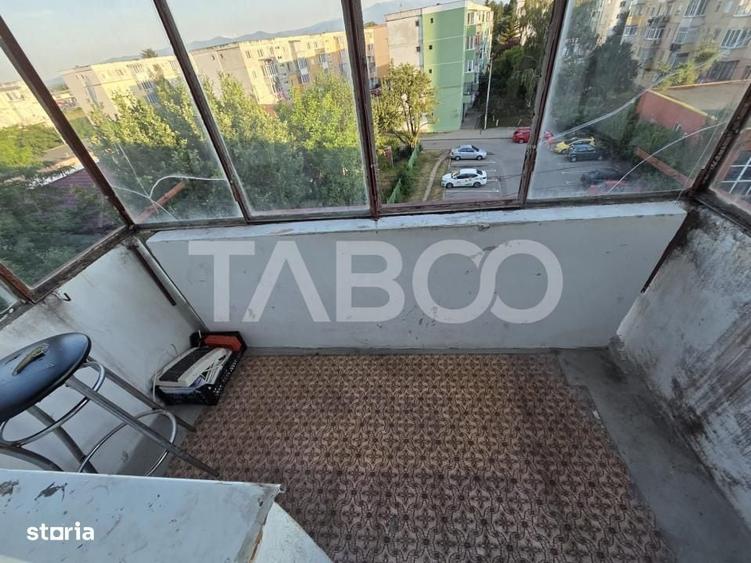 Apartament 2 camere semidecomandat zona Tudor Vladimirescu etaj 4 - 4