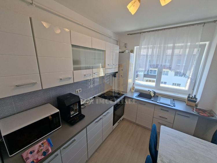 Apartament cu 2 camere decomandat, mobilat în Sânpetru