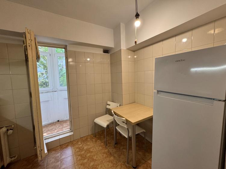 Garsonieră decomandată în Basarab