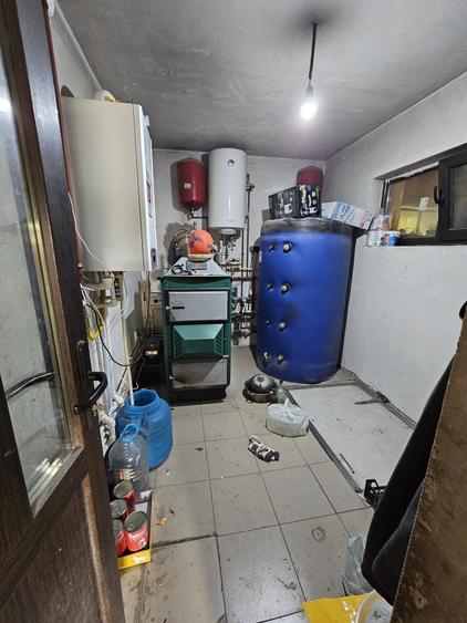 Casă cu 5 camere cu Teren 786 Mp în Aroneanu