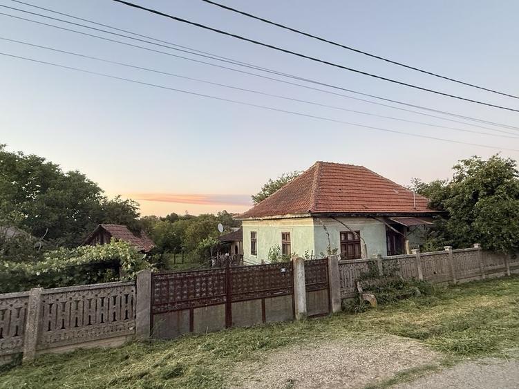 Casă cu 4 camere în Dobra
