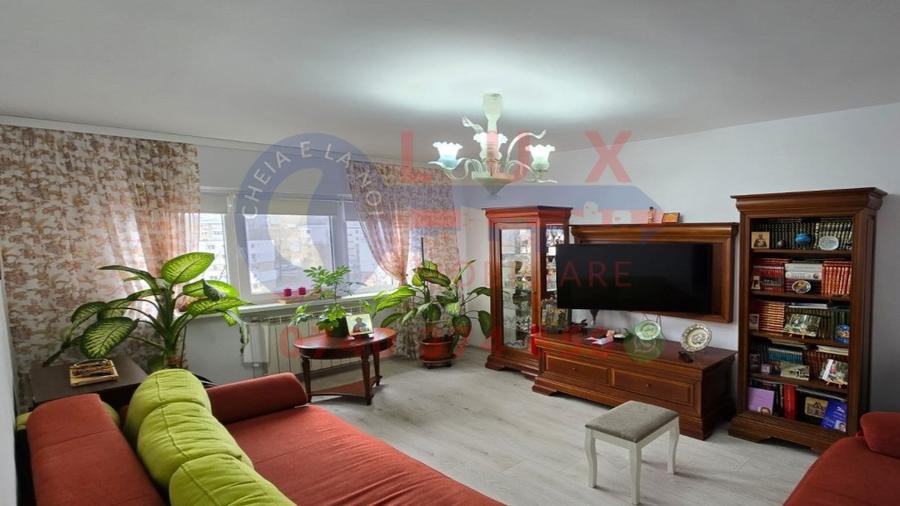 Apartament cu 4 camere decomandat în Central