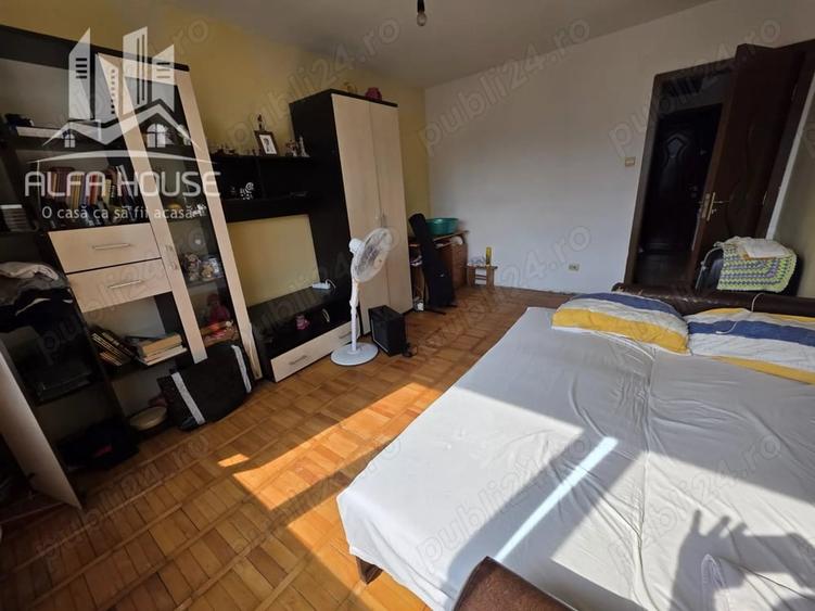 Apartament cu 3 camere decomandat în Govândari