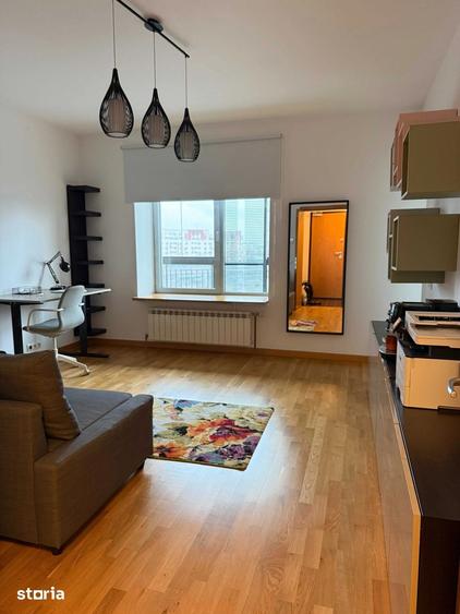 Apartament cu 3 camere decomandat în Metalurgiei