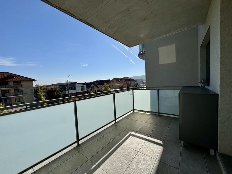 Apartament cu 2 camere semidecomandat, mobilat în Bună Ziua
