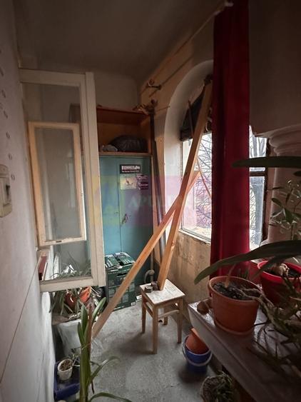 Apartament cu 4 camere semidecomandat în Ferdinand
