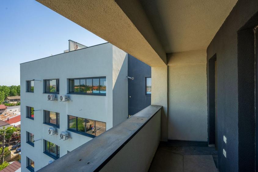 Penthouse cu 2 camere decomandat, mobilat în Apărătorii Patriei