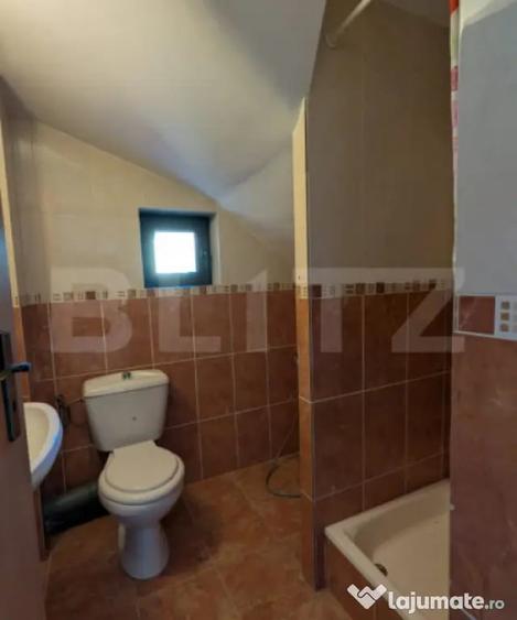 Casă cu 4 camere cu Teren 300 Mp în Central