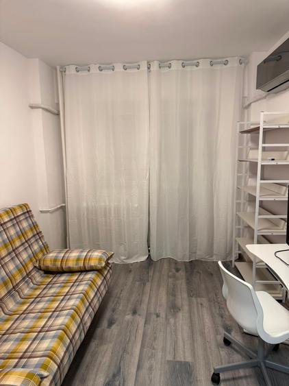 Apartament cu 3 camere semidecomandat în 13 Septembrie