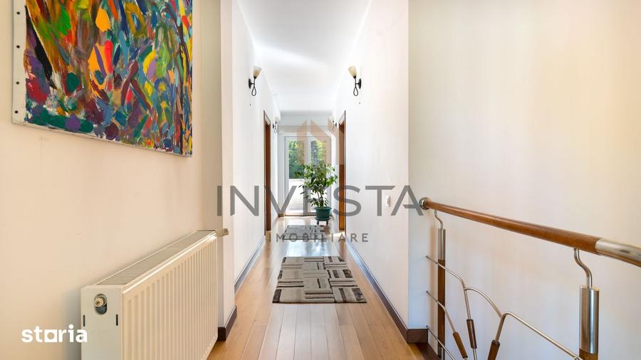Casă cu 6 camere cu Teren 471 Mp în Central