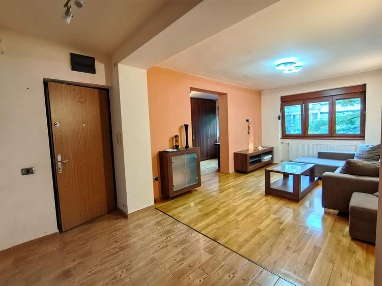Apartament cu 4 camere decomandat, mobilat în Take Ionescu